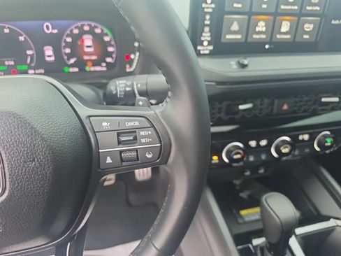 Used 2025 Honda Accord Sport image 18