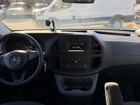 Used 2017 Mercedes-Benz Metris image 13