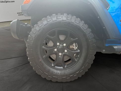 Used 2022 Jeep Wrangler Willys image 14