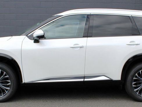 New 2026 Nissan Rogue Platinum w/ Platinum Premium Package image 2