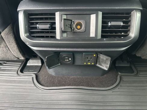 Used 2022 Ford F150 Lariat image 27