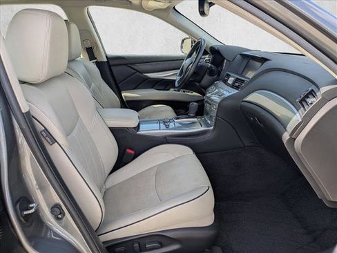 Used 2018 INFINITI Q70 L 3.7 image 21