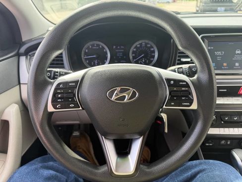 Used 2019 Hyundai Sonata SE FWD image 17