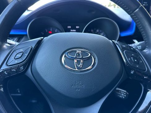 Used 2021 Toyota C-HR XLE FWD image 24