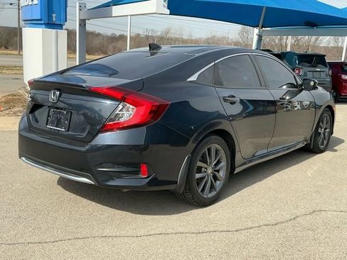 Used 2019 Honda Civic EX image 2