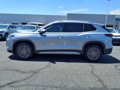 New 2025 Volkswagen Tiguan S image 2