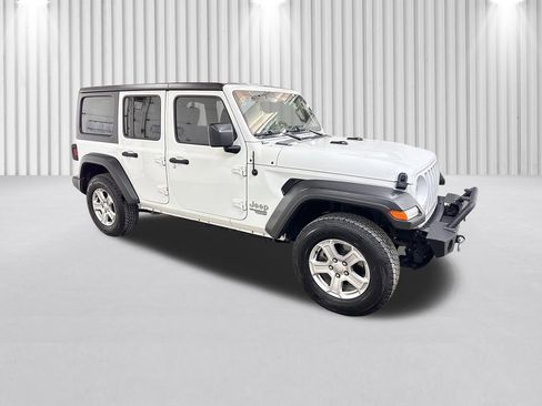 Used 2020 Jeep Wrangler Unlimited Sport S image 2