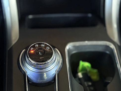 Used 2017 Ford Fusion SE w/ Equipment Group 201A image 42