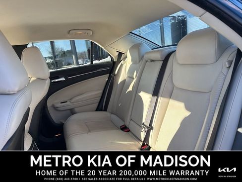 Used 2022 Chrysler 300 Touring L w/ Comfort Group image 30