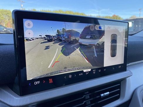 New 2026 Ford Explorer Active w/ Active Comfort Package image 16