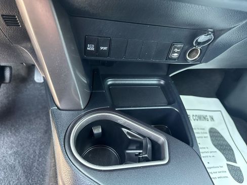Used 2018 Toyota RAV4 XLE w/ Plus Extra Value Package AWD/4WD image 38