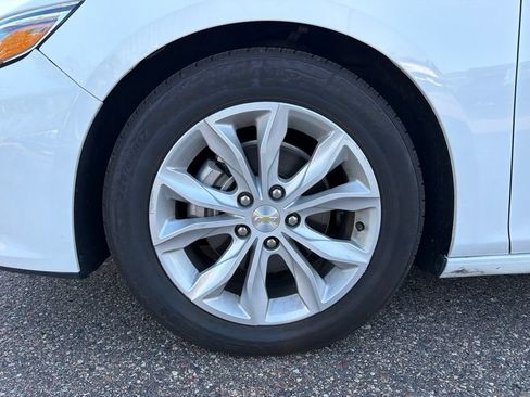 Used 2024 Chevrolet Malibu LT FWD image 9