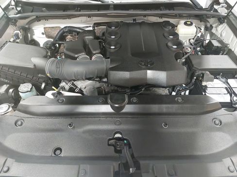 Used 2021 Toyota 4Runner SR5 Premium image 32