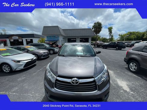 Used 2016 Toyota Highlander XLE FWD image 1