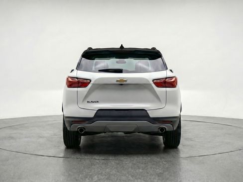 Used 2025 Chevrolet Blazer LT FWD image 7