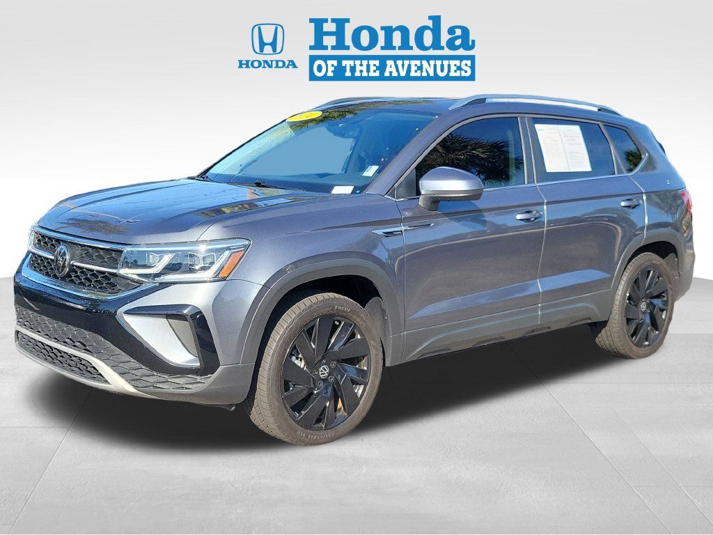Used 2024 Volkswagen Taos SEL AWD/4WD image 2