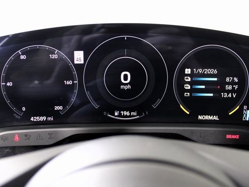 Used 2020 Porsche Taycan Turbo image 18