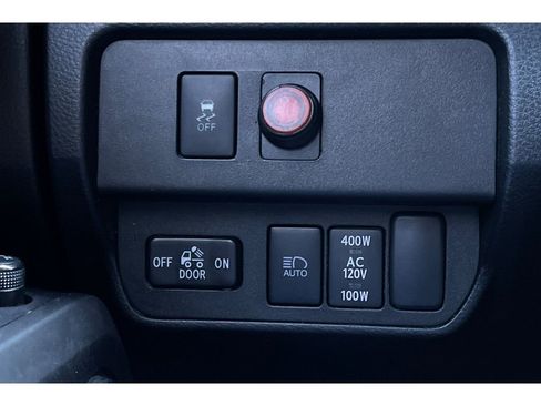 Used 2020 Toyota Tacoma TRD Sport image 38