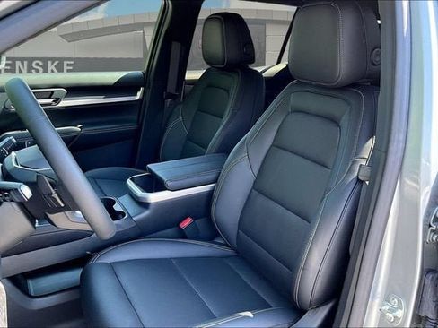 New 2026 GMC Terrain Elevation w/ Elevation Premium Package AWD/4WD image 10