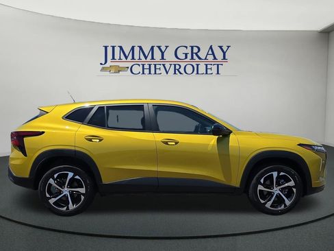 Used 2024 Chevrolet Trax RS w/ Driver Confidence Package FWD image 6