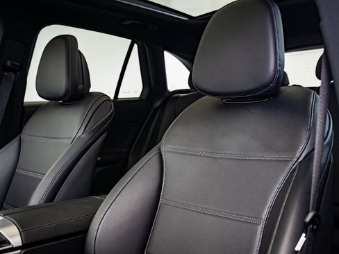 Certified 2025 Mercedes-Benz GLC 300 4MATIC image 20