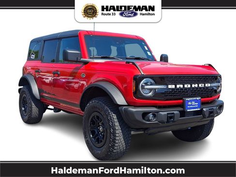 Certified 2023 Ford Bronco Wildtrak AWD/4WD image 1