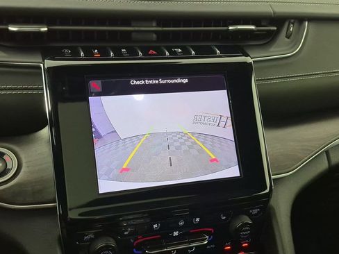 Certified 2022 Jeep Grand Cherokee Overland AWD/4WD image 25