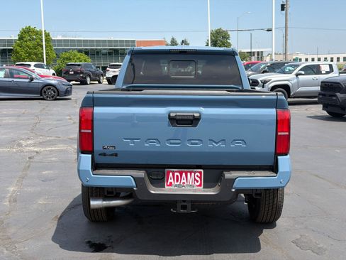 Used 2026 Toyota Tacoma TRD Sport w/ TRD Sport Upgrade Package AWD/4WD image 6