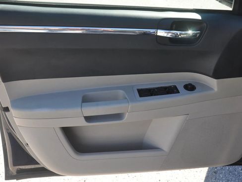 Used 2005 Chrysler 300 Touring w/ Sound Group RWD image 25