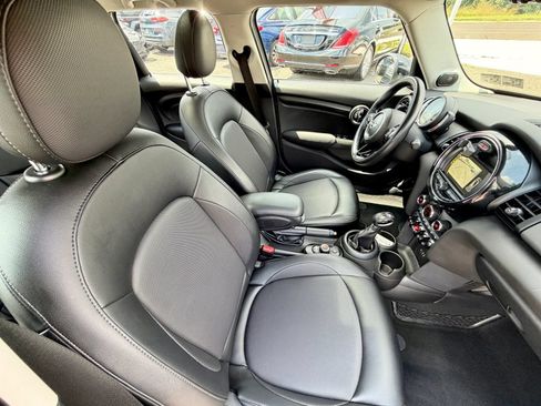 Used 2018 MINI Cooper 4-Door Hardtop w/ Premium Package FWD image 39