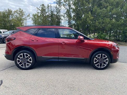 Certified 2023 Chevrolet Blazer RS w/ Driver Confidence II Package AWD/4WD image 8