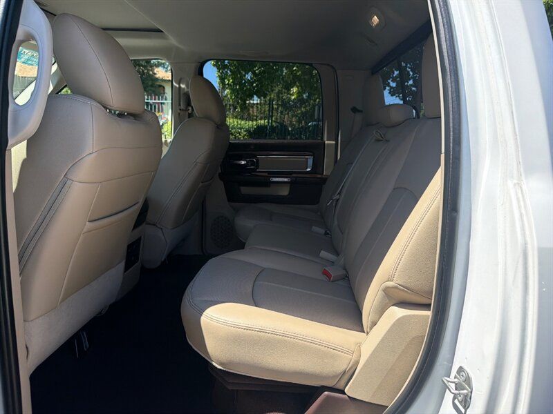 Used 2018 RAM 1500 Laramie w/ Convenience Group AWD/4WD image 21