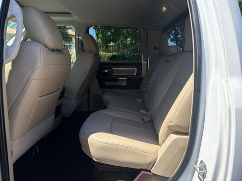 Used 2018 RAM 1500 Laramie w/ Convenience Group AWD/4WD image 21