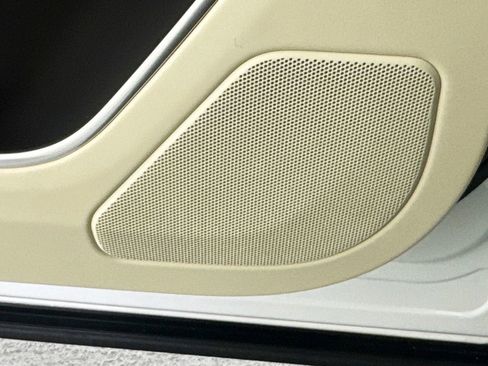 New 2026 Land Rover Range Rover SE image 18