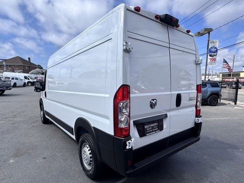 New 2024 RAM ProMaster 2500 w/ Convenience Group image 5