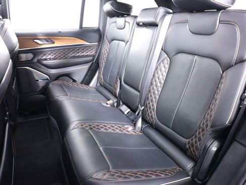 Used 2023 Jeep Grand Cherokee Summit AWD/4WD image 43