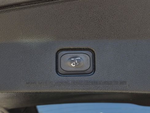 Used 2019 Ford Explorer Limited w/ Class III Trailer Tow Package FWD image 8