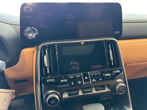 New 2026 Lexus LX 600 4WD w/ Luxury Package image 25