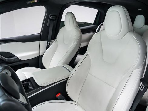 Used 2022 Tesla Model X Plaid image 20