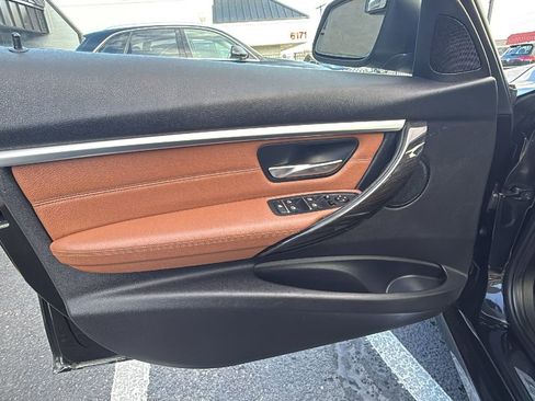 Used 2017 BMW 330i xDrive Sedan image 9