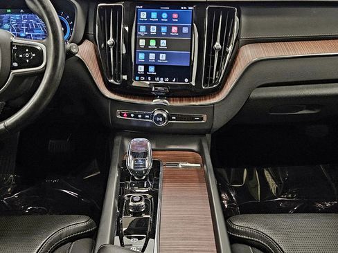 Used 2023 Volvo XC60 B6 Ultimate w/ Protection Package Premier image 14