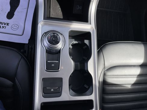 Used 2024 Ford Edge SEL w/ Convenience Package image 17