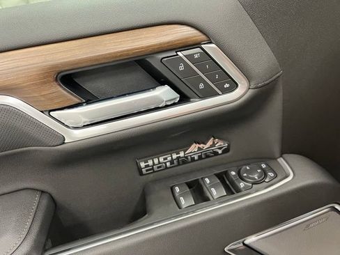 New 2026 Chevrolet Silverado 1500 High Country AWD/4WD image 14