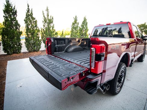 Used 2026 Ford F250 Platinum AWD/4WD image 32