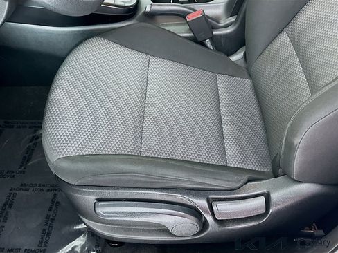 Certified 2023 Kia Soul LX FWD image 18