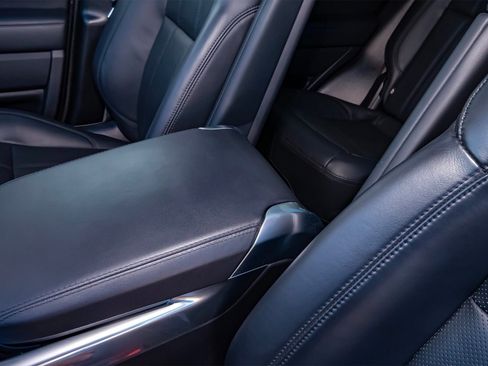 Used 2020 Land Rover Range Rover Sport HSE image 32