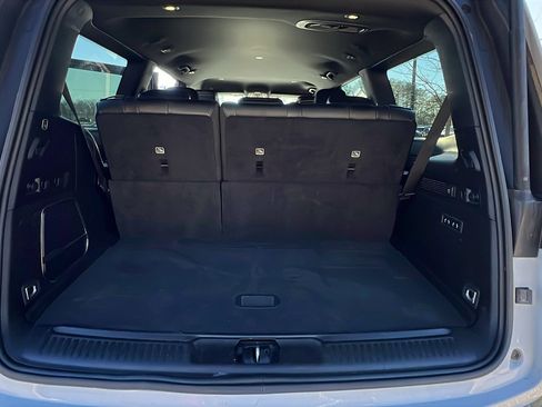 Used 2024 Jeep Wagoneer Series III image 13