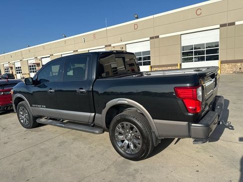 Used 2019 Nissan Titan Platinum Reserve AWD/4WD image 3