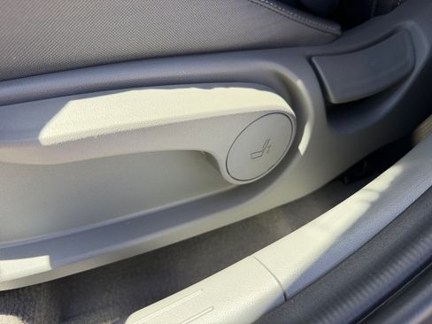 Used 2025 Hyundai Elantra Sport FWD image 14