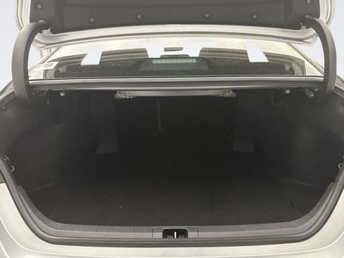 Used 2019 Toyota Camry XLE FWD image 22